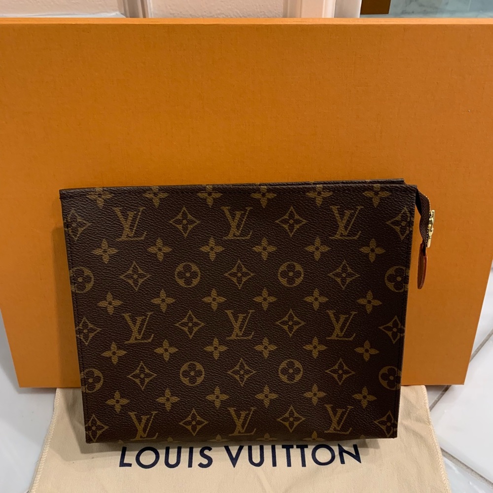 Louis Vuitton Toiletry Pouch 26 **Brand New**